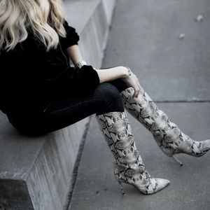 Schultz snake print Boots 7
